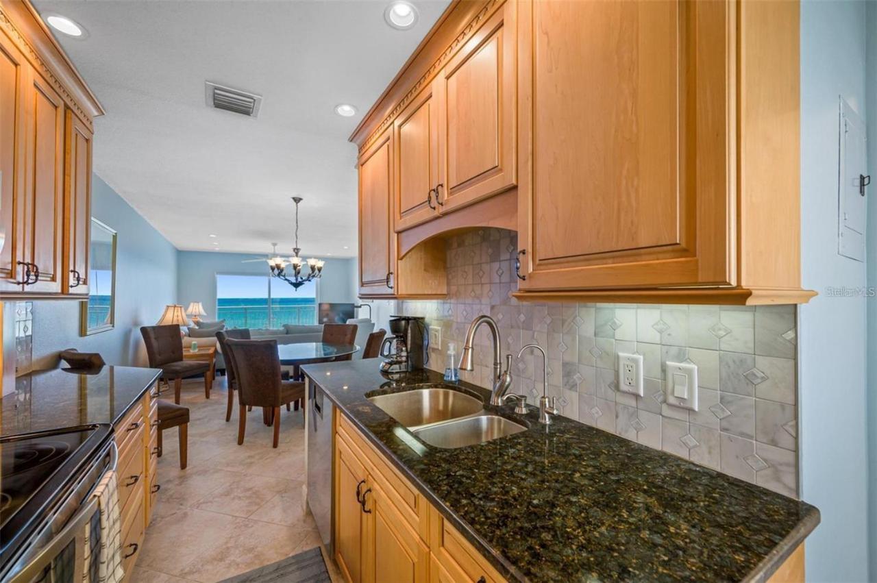 Oceanfront View Of Madeira Beach, Steps To The Beach - Madeira Norte Condo St. Pete Beach Bagian luar foto