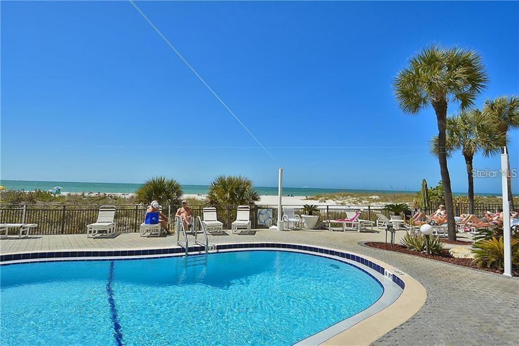 Oceanfront View Of Madeira Beach, Steps To The Beach - Madeira Norte Condo St. Pete Beach Bagian luar foto