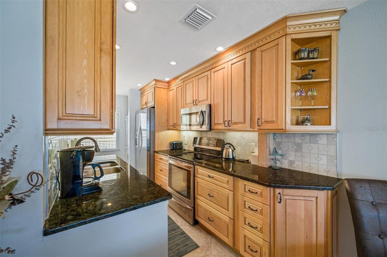 Oceanfront View Of Madeira Beach, Steps To The Beach - Madeira Norte Condo St. Pete Beach Bagian luar foto